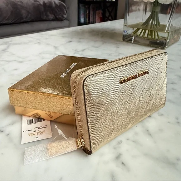 Michael Kors Women's Jet Set Small Zip Around Card Case - Picture 3 of 7